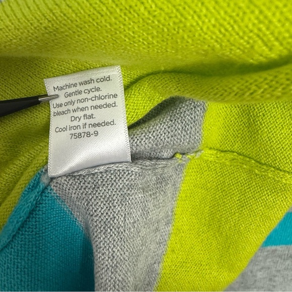 JCPenney New Cashmere blend Vibrant Striped Turtleneck Sweater Sz PL - Picture 5 of 9